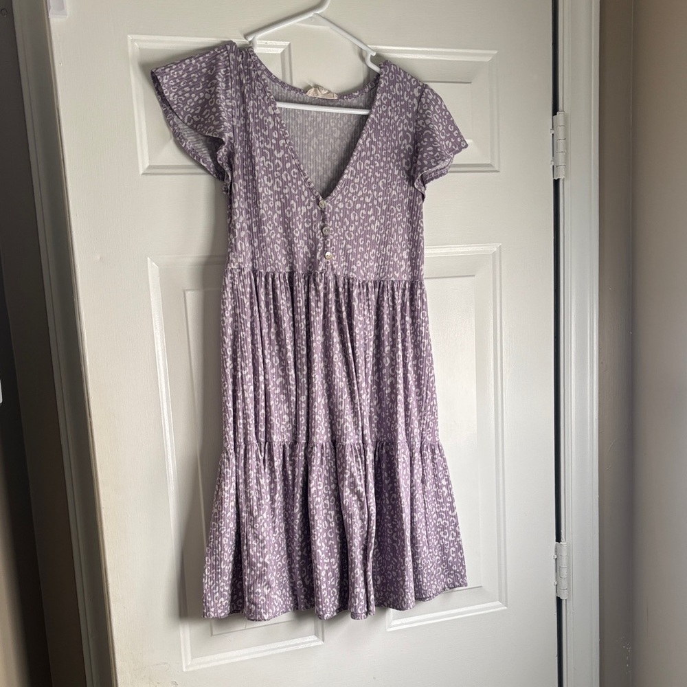 Lilac Tiered Kids' Dress with V-Neck and Flutter Sleeves